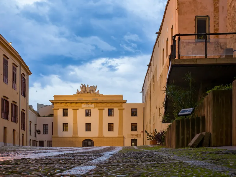 Nel centro storico — L’università dentro la città