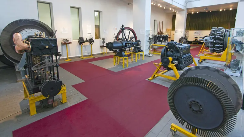 Museo storico dei motori e dei meccanismi — Sistema Museale di Ateneo