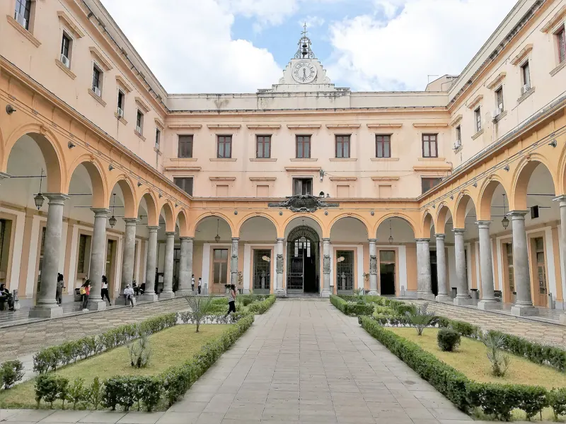 Casa dei Teatini — Sede di Giurisprudenza, nel cuore della città